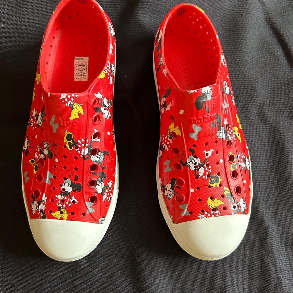Disney Native Minnie Size 9 (39.5) Red Slip On Sneakerss